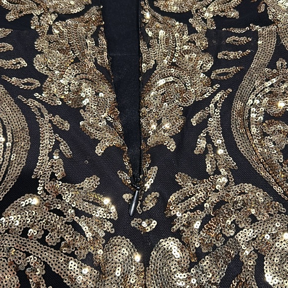 VENUS BLACK MINI DRESS WITH GOLD SEQUIN - Picture 4 of 5